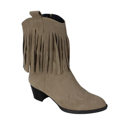 Boots  | 2558