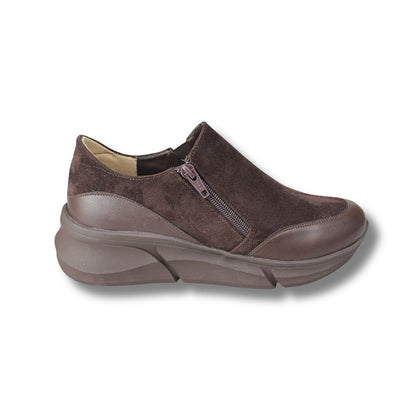 Sneakers | 94082