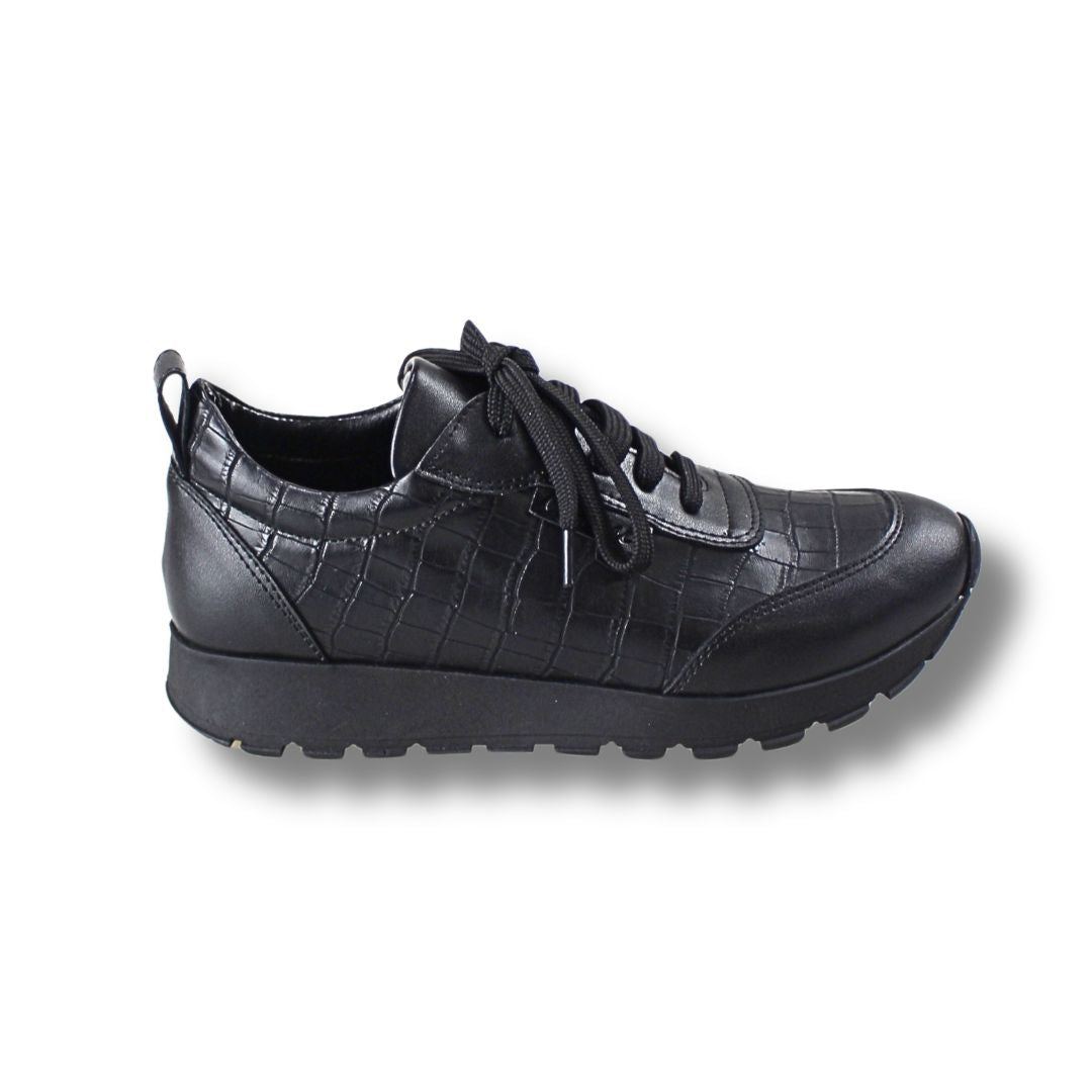 Sneakers | 3380