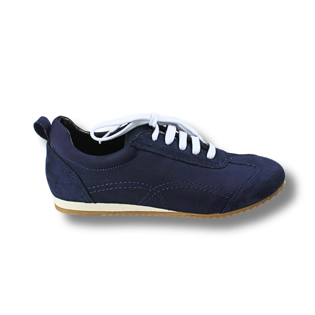 Sneakers | 3282