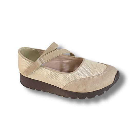 Sneakers | 3383