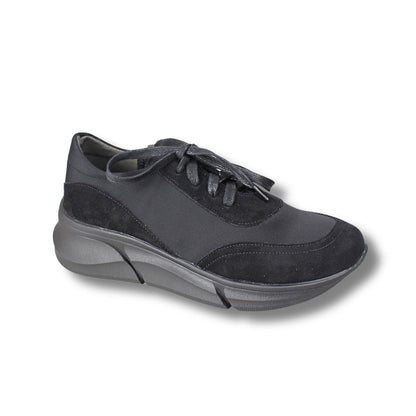 Sneakers | 94081